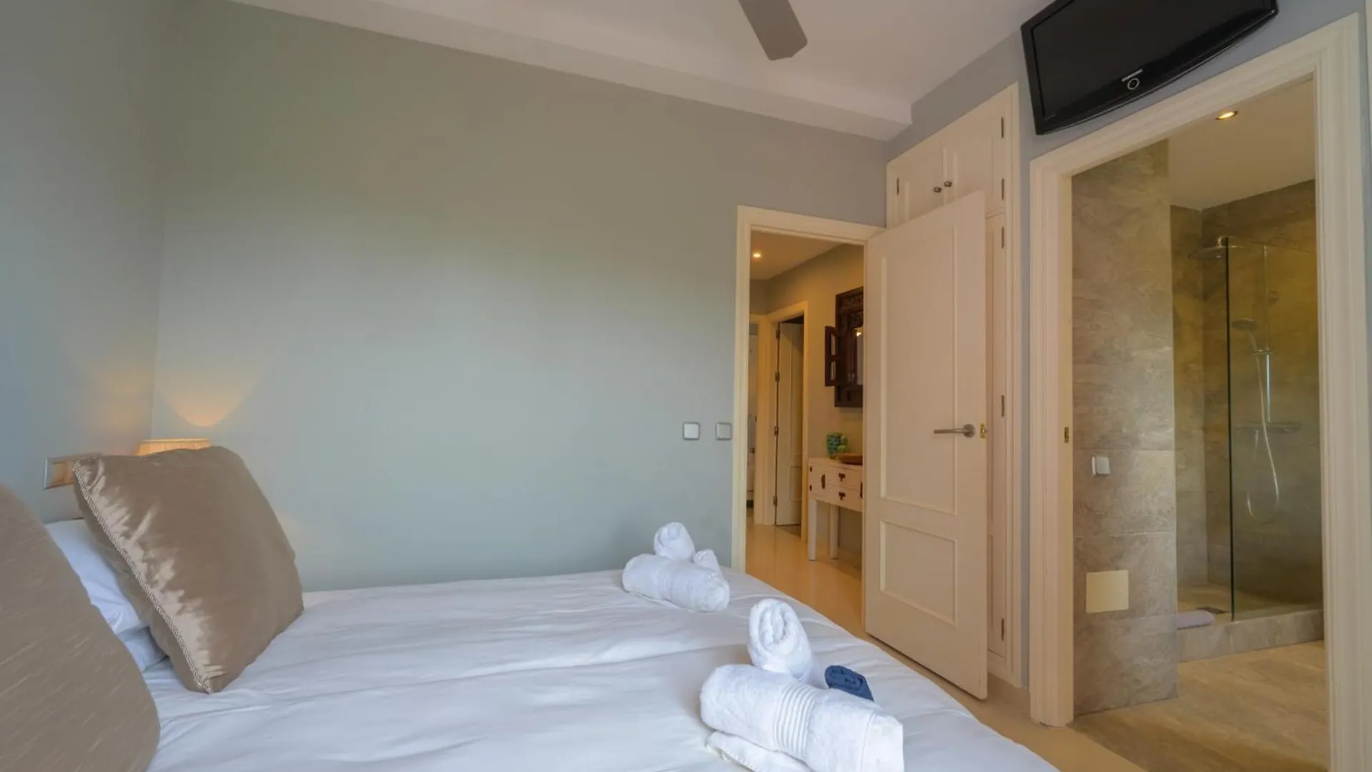 Beautiful Frontline Beach Townhouse Marbella Holiday home
